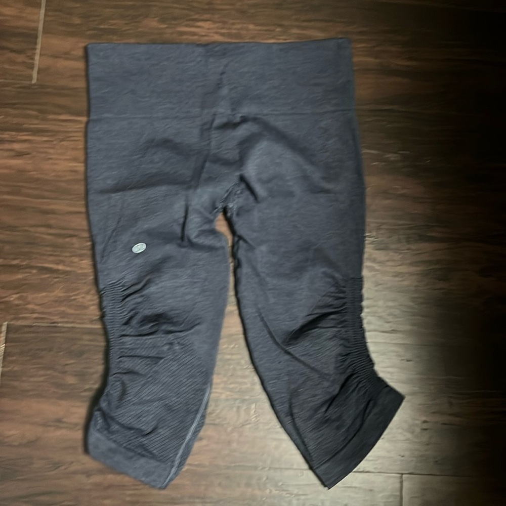 Lululemon capri pants